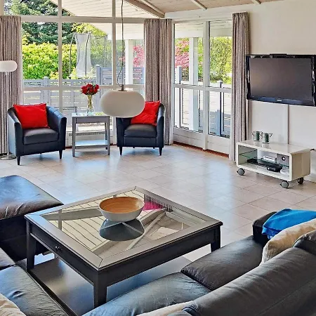 8 Person Holiday In V Ggerl Se Hotel 4*