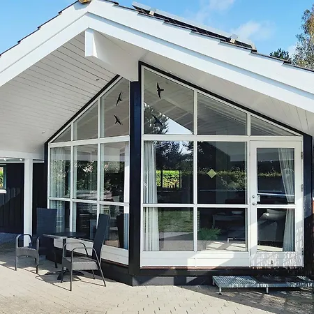 8 Person Holiday In V Ggerl Se 4* Bøtø By